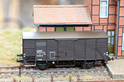 D1040483