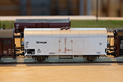 D1040488