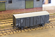 D1040496