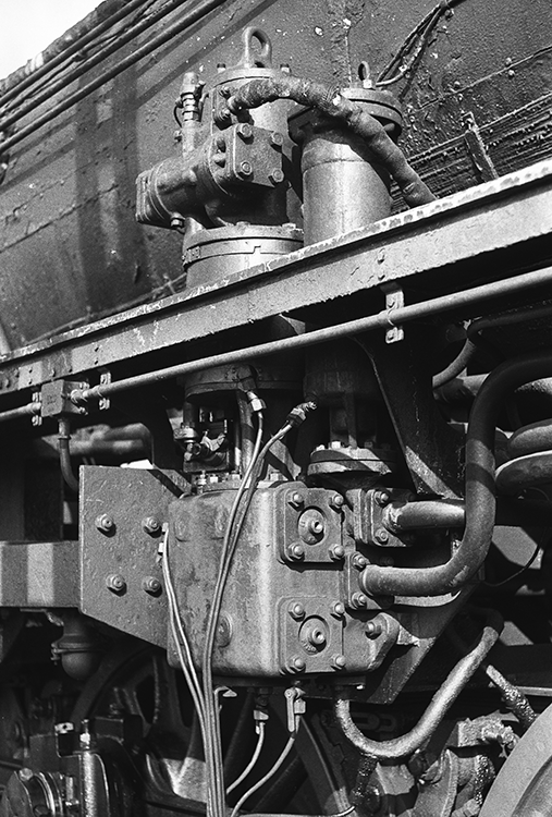107302