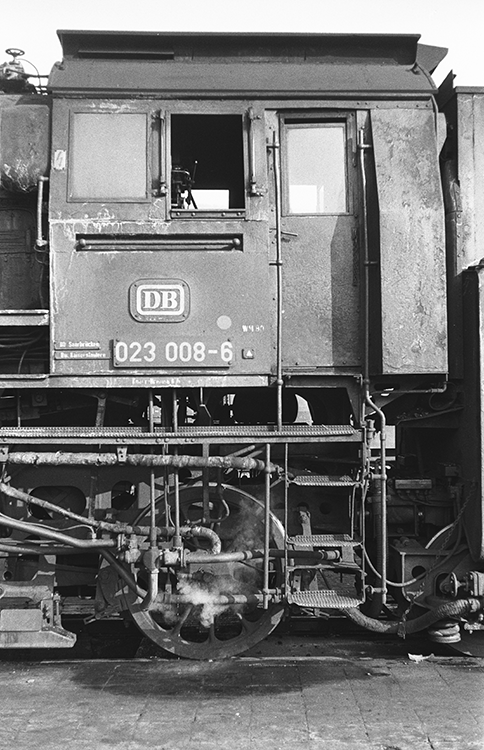 107304