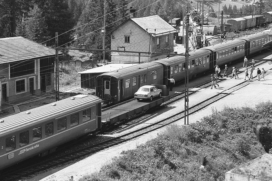 138008